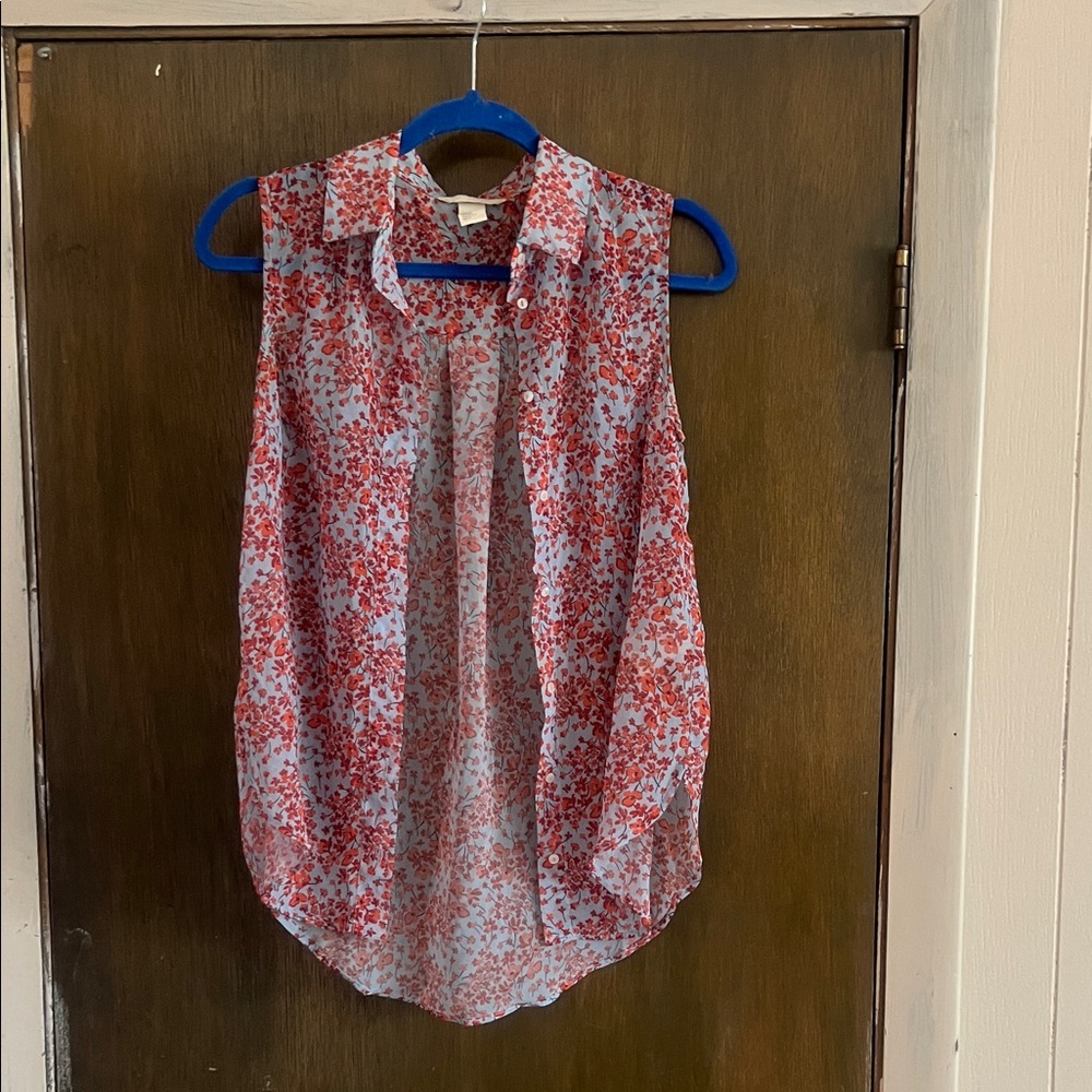 H&M Red and White Floral Sleeveless Blouse